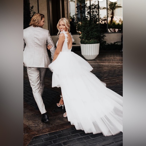 NEW Katie May Aurora Gown in Ivory - Picture 2 of 16